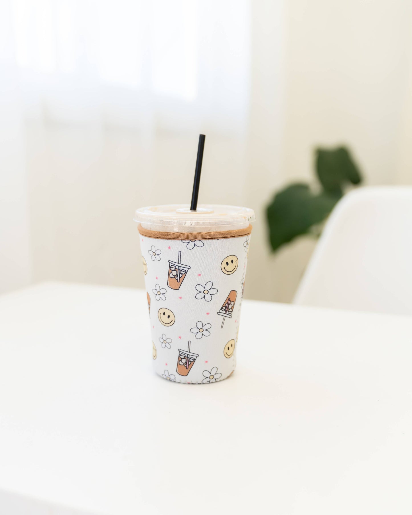 Iced Coffee Drink Sleeve, Beverage Cup Sleeve: #4 black bow