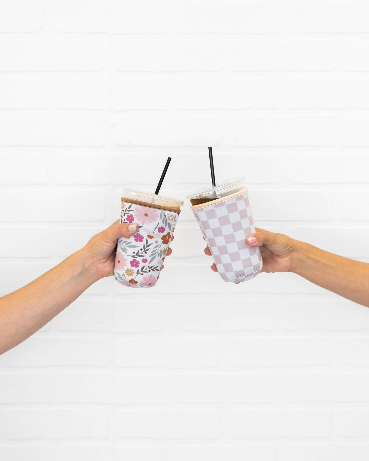 Iced Coffee Drink Sleeve, Beverage Cup Sleeve: #3 beige checker bow