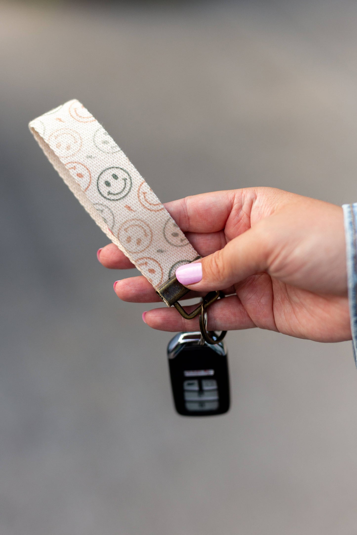 Leather Keychain Wallet with Wrist Lanyard – Card Holder, ID Case, Key Fob Wallet, Small Wallet for Women