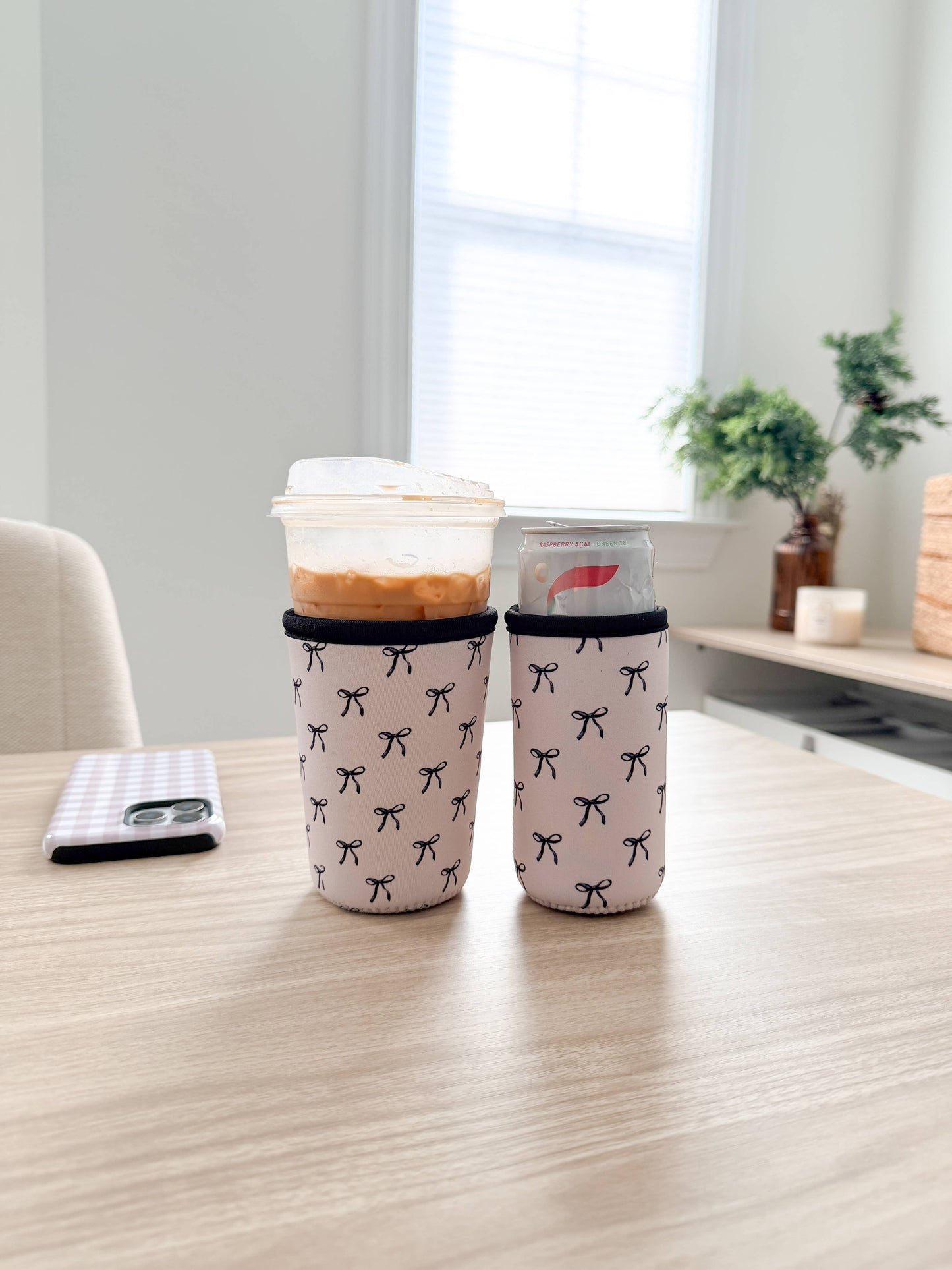 Iced Coffee Drink Sleeve, Beverage Cup Sleeve: #18 brown checker