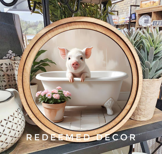 8" Round Pig In The Tub Art